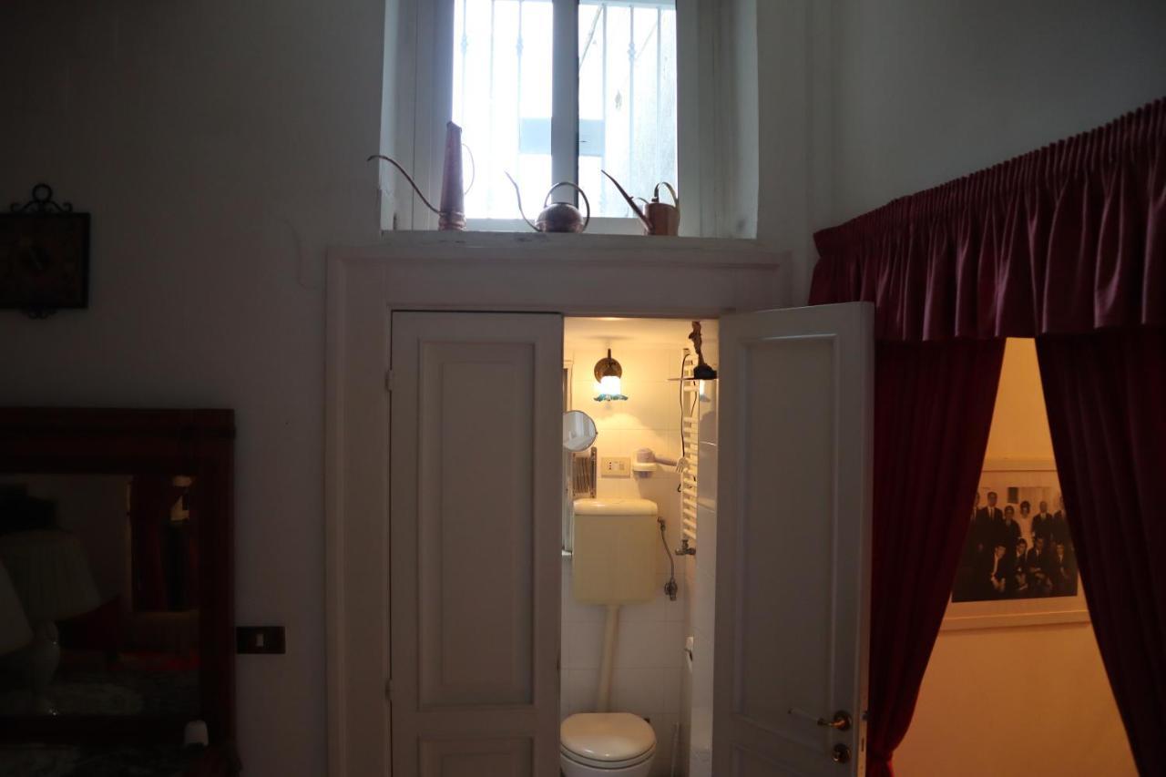 Storia Di Sofia Apartment Napoli Bagian luar foto