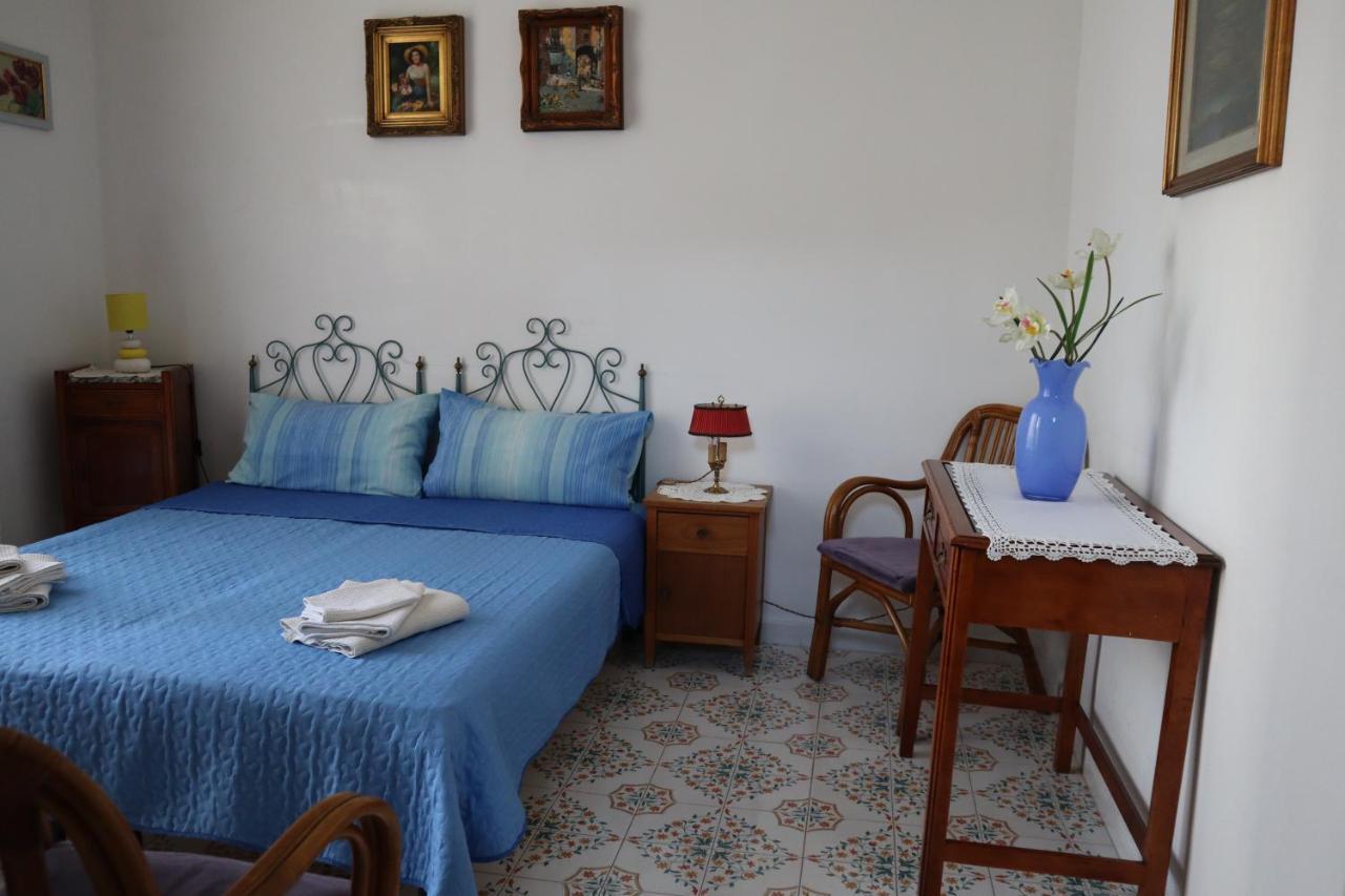 Storia Di Sofia Apartment Napoli Bagian luar foto